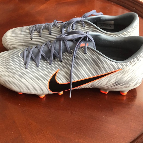 NIKE MERCURIAL MENS OUTDOOR SOCCER CLEATS - Picture 3 of 5